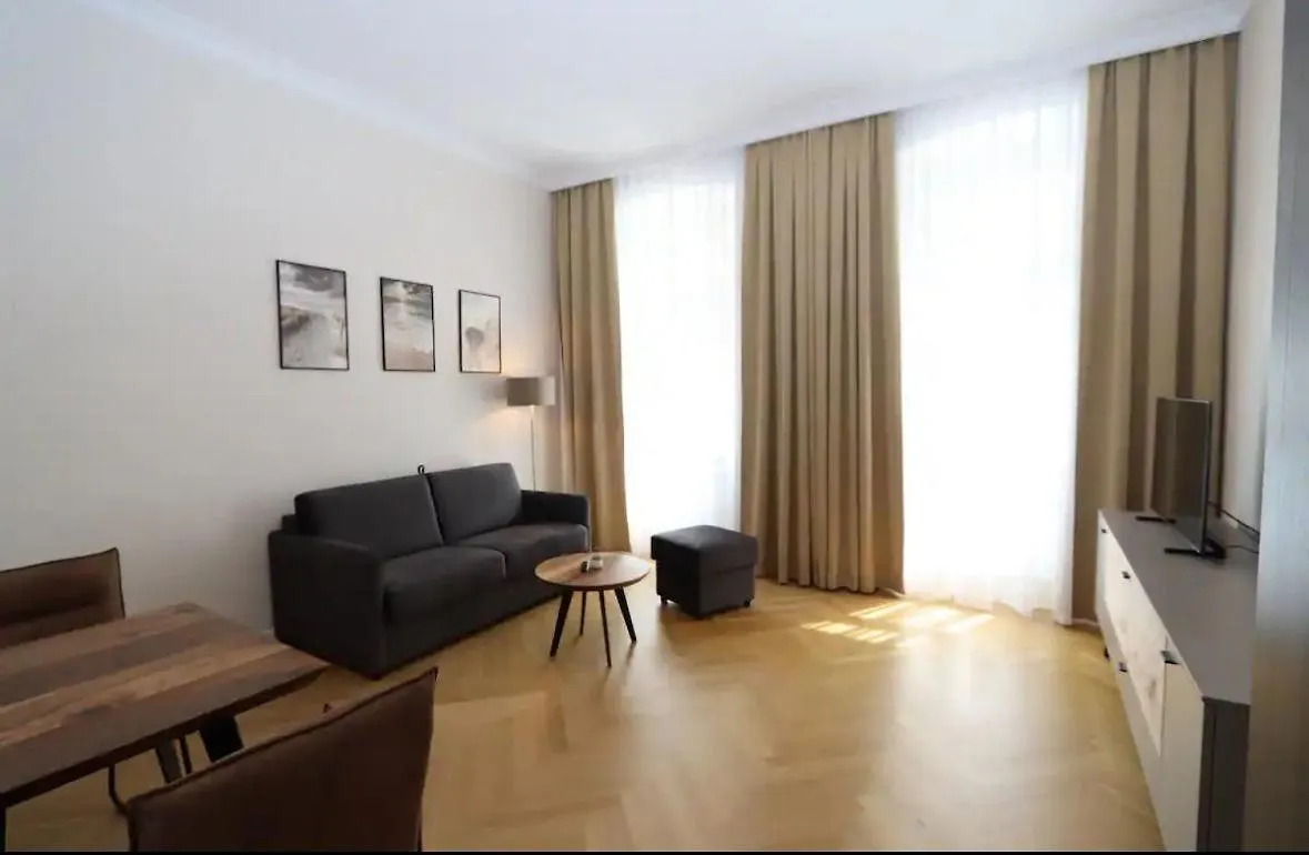 Stylish City Center Apartment Vienna