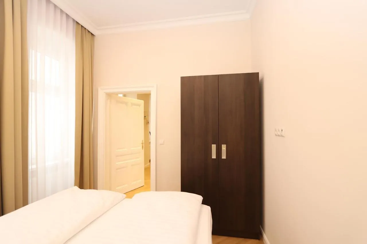 Stylish City Center Apartment Vienna